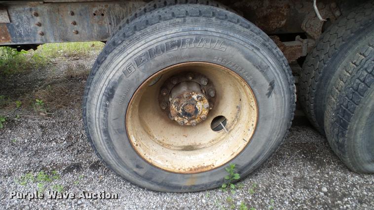 image for item L3062 1991 International 9400 dump truck