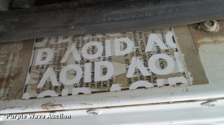 image for item L3062 1991 International 9400 dump truck