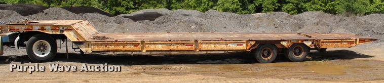 image for item L3064 1977 Muv-All drop deck equipment trailer