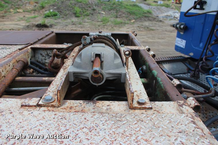 image for item L3064 1977 Muv-All drop deck equipment trailer