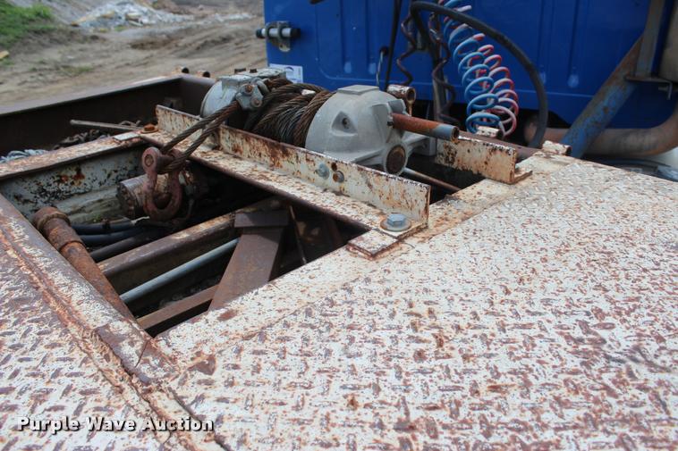 image for item L3064 1977 Muv-All drop deck equipment trailer