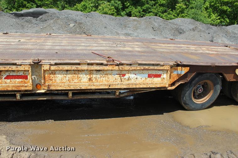 image for item L3064 1977 Muv-All drop deck equipment trailer