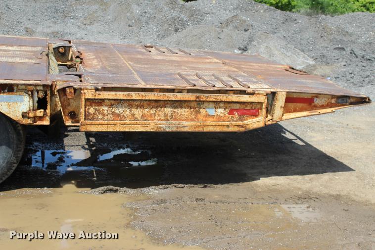 image for item L3064 1977 Muv-All drop deck equipment trailer