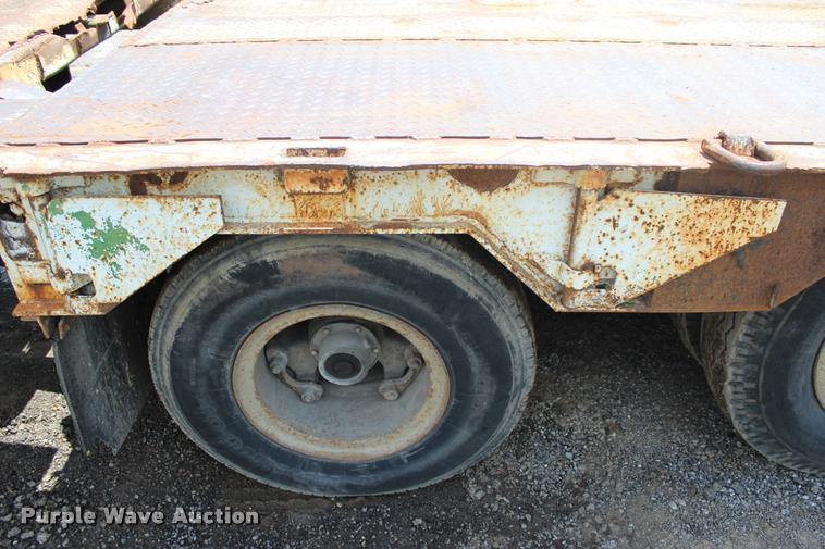 image for item L3064 1977 Muv-All drop deck equipment trailer