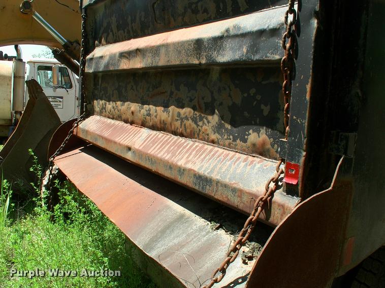 image for item L3066 1999 Western Star 4964EX dump truck