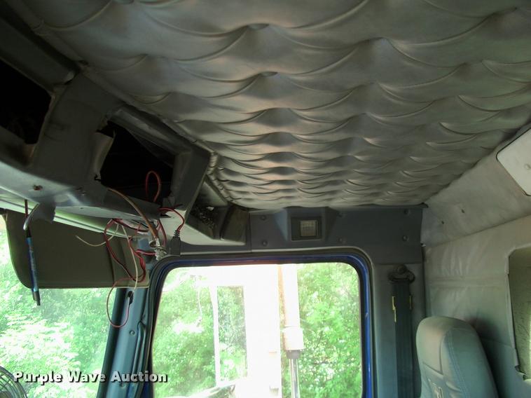 image for item L3066 1999 Western Star 4964EX dump truck