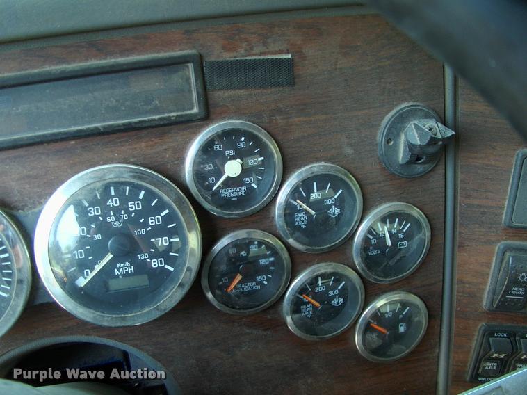 image for item L3066 1999 Western Star 4964EX dump truck