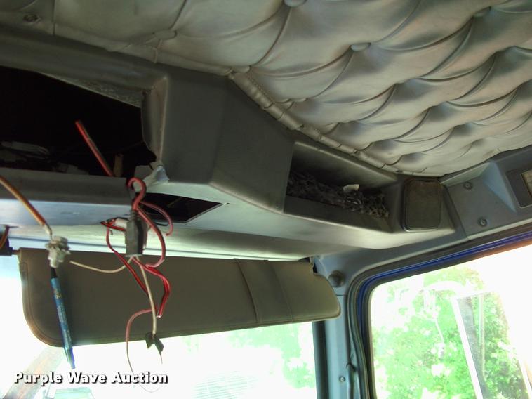 image for item L3066 1999 Western Star 4964EX dump truck