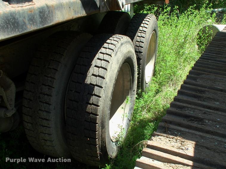 image for item L3066 1999 Western Star 4964EX dump truck