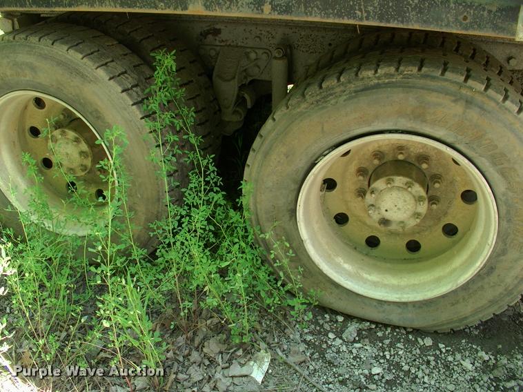 image for item L3066 1999 Western Star 4964EX dump truck