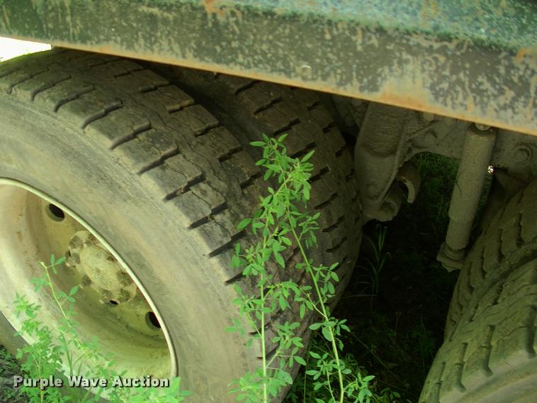 image for item L3066 1999 Western Star 4964EX dump truck