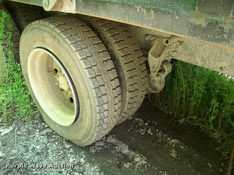 image for item L3066 1999 Western Star 4964EX dump truck