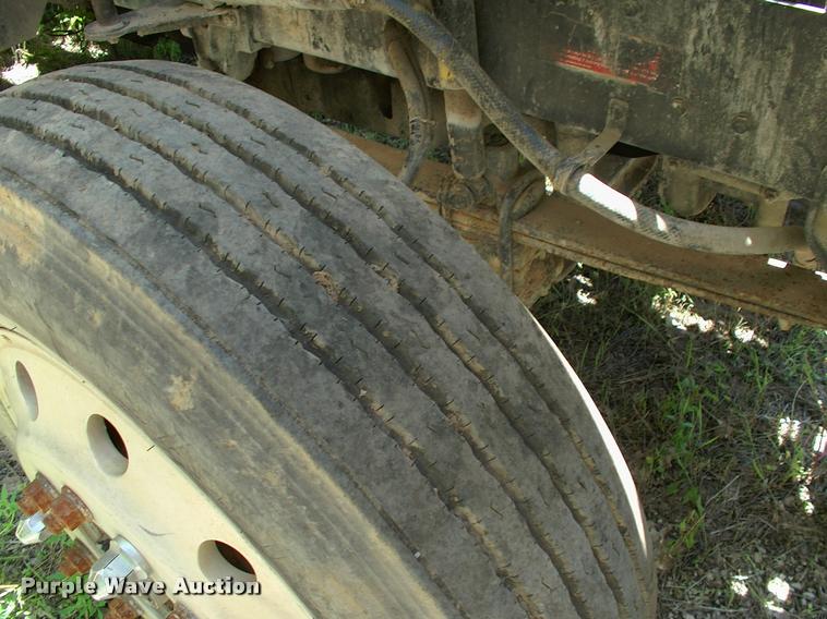 image for item L3066 1999 Western Star 4964EX dump truck