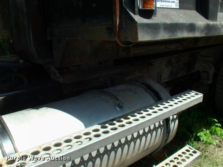 image for item L3066 1999 Western Star 4964EX dump truck