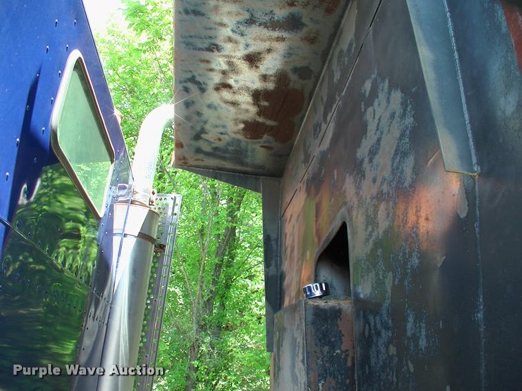 image for item L3066 1999 Western Star 4964EX dump truck