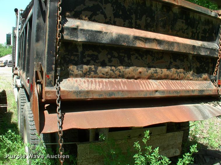 image for item L3066 1999 Western Star 4964EX dump truck