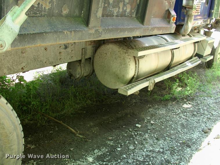 image for item L3066 1999 Western Star 4964EX dump truck