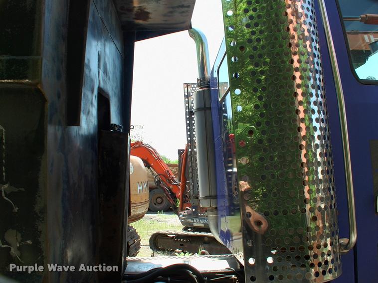 image for item L3066 1999 Western Star 4964EX dump truck