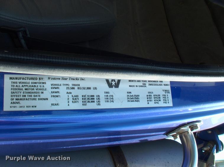 image for item L3066 1999 Western Star 4964EX dump truck