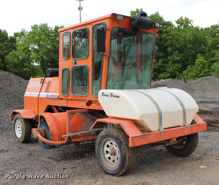 image for item L3068 Broce Broom RJ350 broom