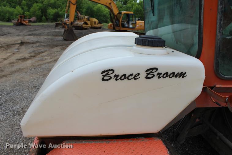 image for item L3068 Broce Broom RJ350 broom