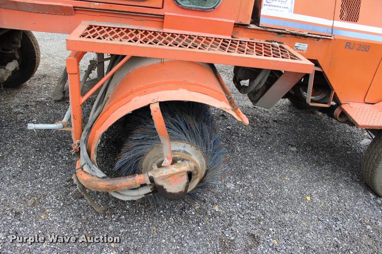 image for item L3068 Broce Broom RJ350 broom