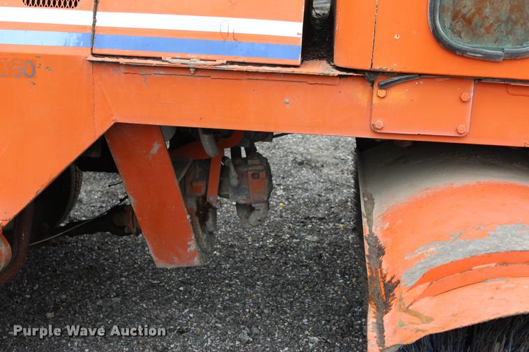 image for item L3068 Broce Broom RJ350 broom