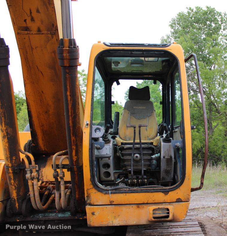 image for item L3070 1998 Hyundai R210LC-3 excavator