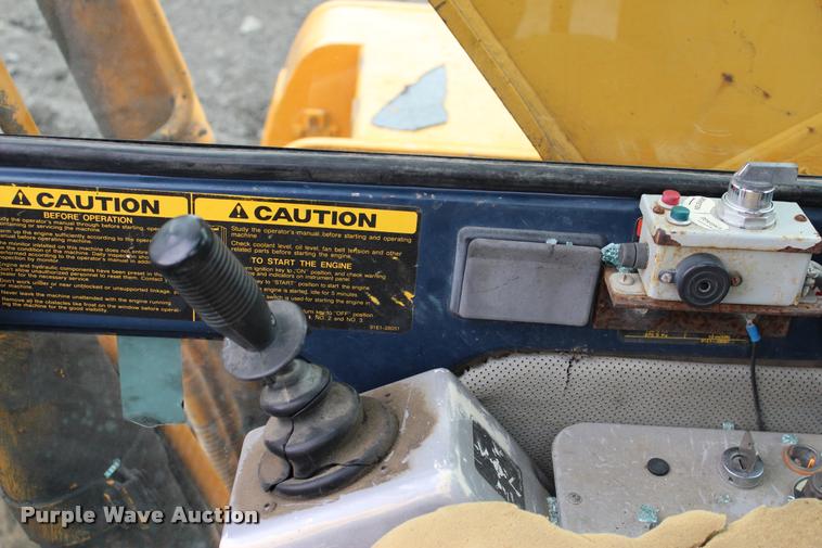 image for item L3070 1998 Hyundai R210LC-3 excavator