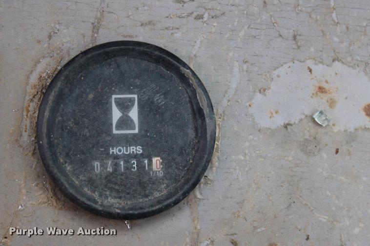 image for item L3070 1998 Hyundai R210LC-3 excavator