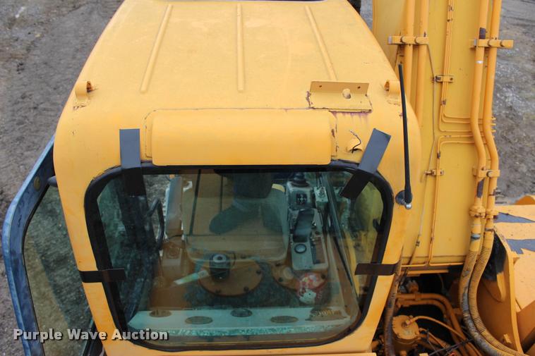 image for item L3070 1998 Hyundai R210LC-3 excavator