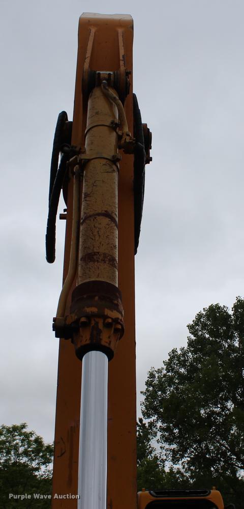 image for item L3070 1998 Hyundai R210LC-3 excavator