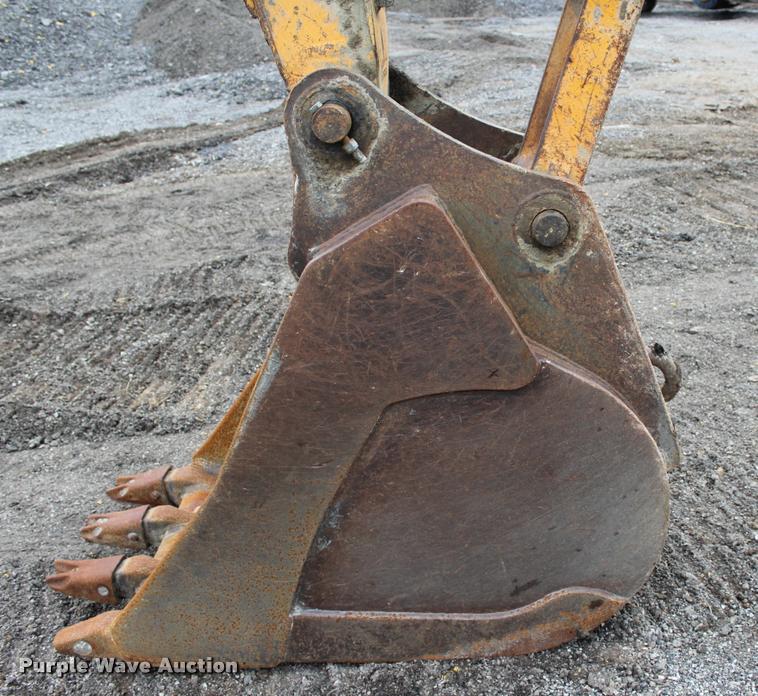 image for item L3070 1998 Hyundai R210LC-3 excavator