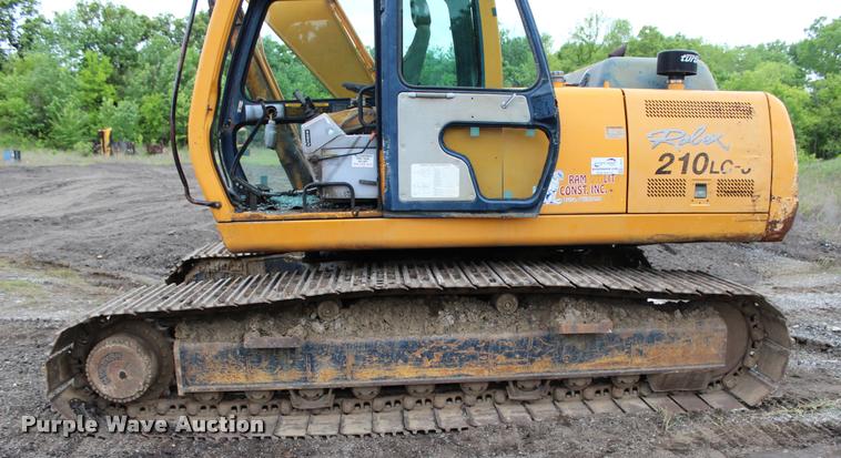image for item L3070 1998 Hyundai R210LC-3 excavator