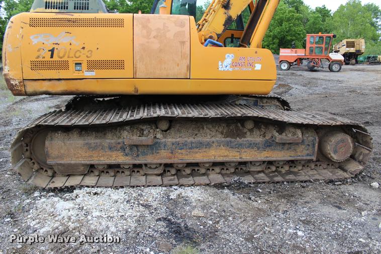 image for item L3070 1998 Hyundai R210LC-3 excavator