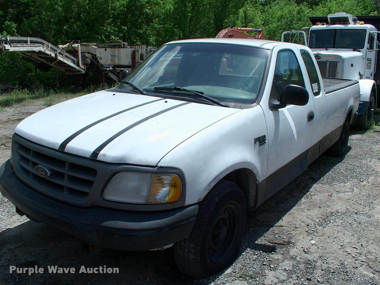 image for item L3071 2000 Ford F150 SuperCab pickup truck