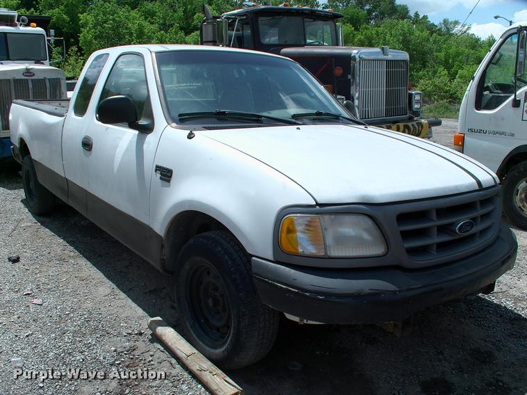 image for item L3071 2000 Ford F150 SuperCab pickup truck