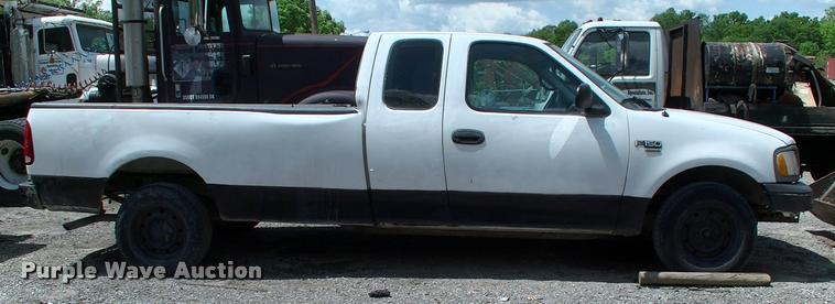 image for item L3071 2000 Ford F150 SuperCab pickup truck