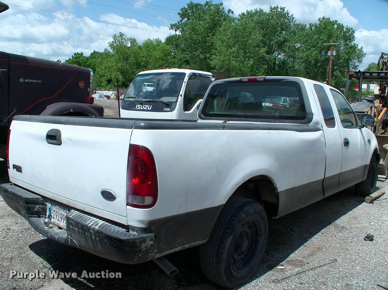 image for item L3071 2000 Ford F150 SuperCab pickup truck