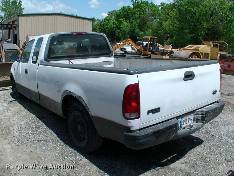 image for item L3071 2000 Ford F150 SuperCab pickup truck