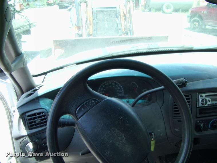 image for item L3071 2000 Ford F150 SuperCab pickup truck