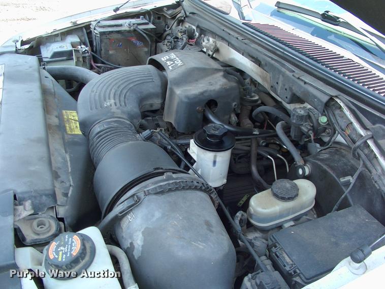 image for item L3071 2000 Ford F150 SuperCab pickup truck