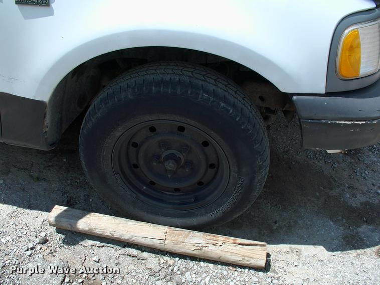 image for item L3071 2000 Ford F150 SuperCab pickup truck