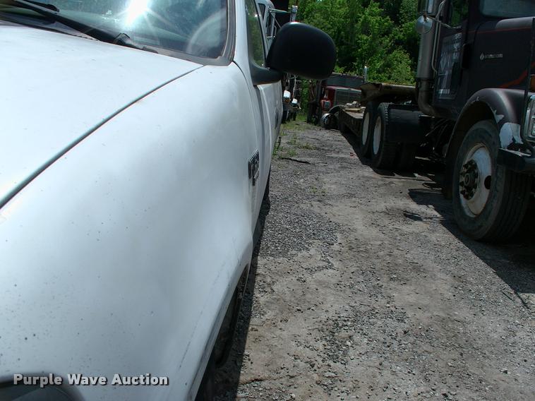 image for item L3071 2000 Ford F150 SuperCab pickup truck