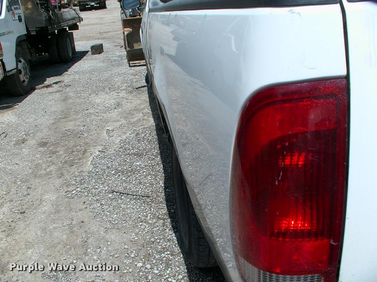 image for item L3071 2000 Ford F150 SuperCab pickup truck