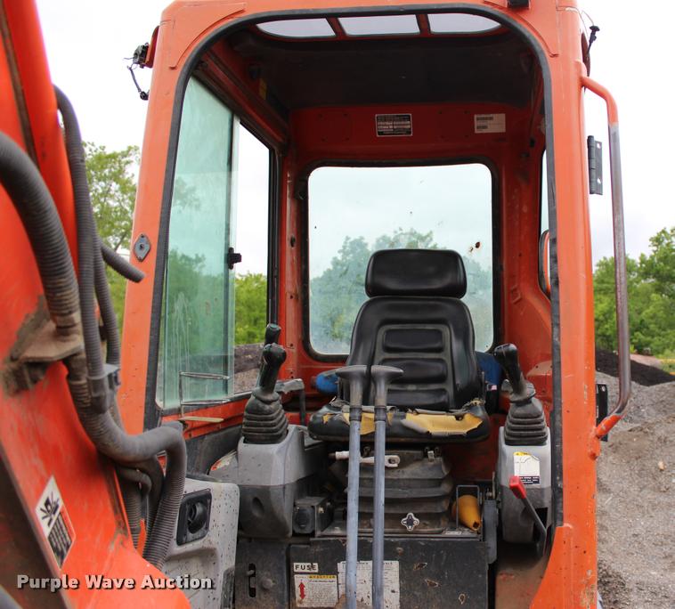 image for item L3074 2005 Kubota RX161-3SS compact excavator