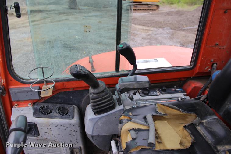 image for item L3074 2005 Kubota RX161-3SS compact excavator
