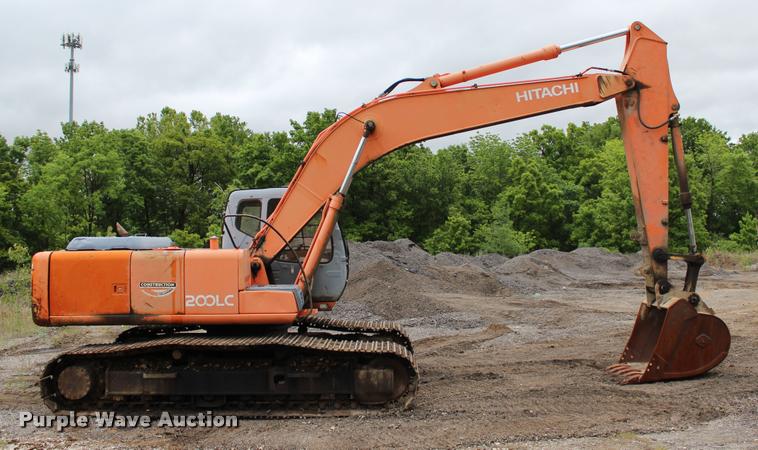 image for item L3075 2000 Hitachi EX200LC-5 excavator