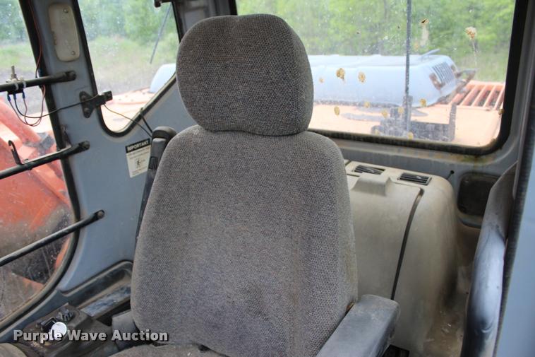 image for item L3075 2000 Hitachi EX200LC-5 excavator