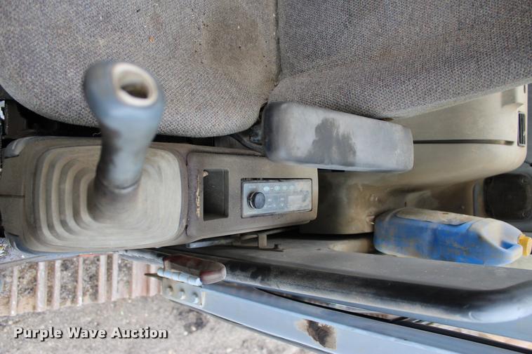 image for item L3075 2000 Hitachi EX200LC-5 excavator